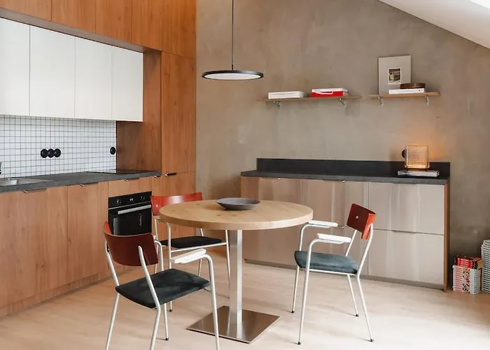 Modern Vintage-Style Apartment Near The Center