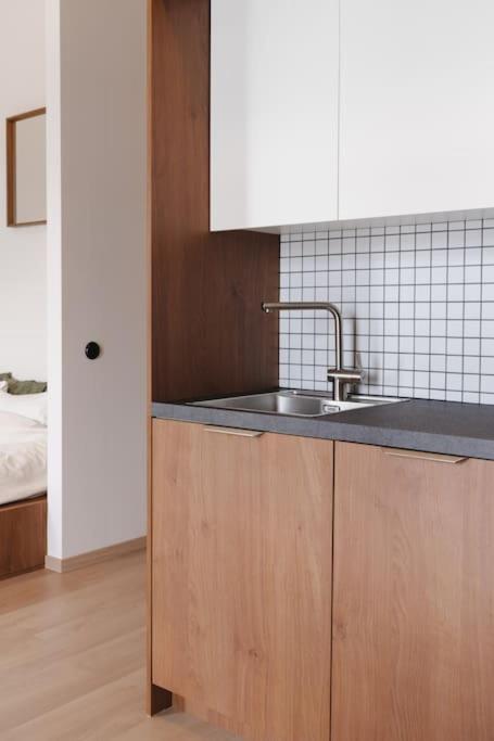 Modern Vintage-style Near The Center *